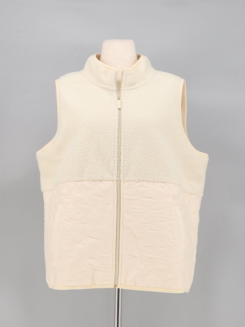 TOMMY BAHAMA Women's Faux Sherpa Quilted Hybrid Vest in Ecru Size XL
